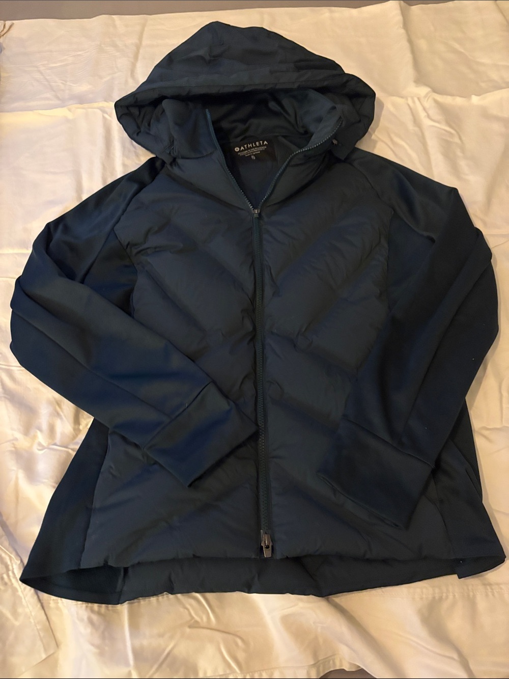 EUC Athleta Pine Hooded Quilted-Front Puffer Jacket